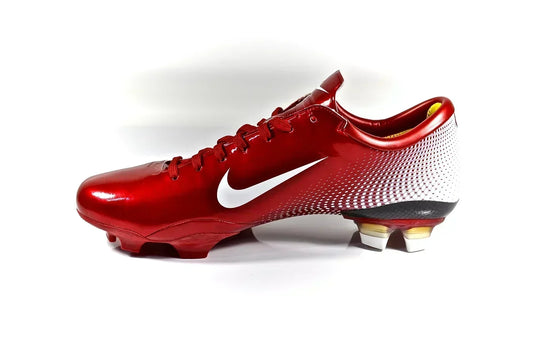 LES NIKE MERCURIAL VAPOR III : POURQUOI CETTE PAIRE EST DEVENUE UNE ICÔNE DU FOOTBALL MODERNE
