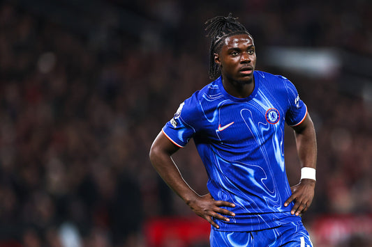 MANCHESTER UNITED A REJETÉ UNE OFFRE DE CHELSEA .