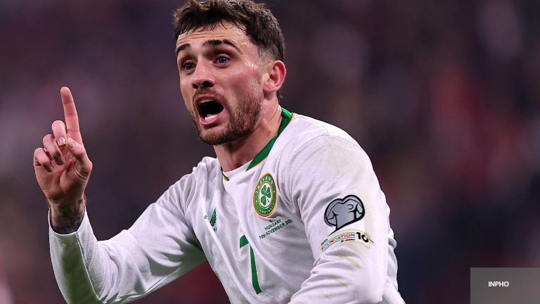 Troy Parrot qui célèbre son but en match de barrage de coupe du monde 2026