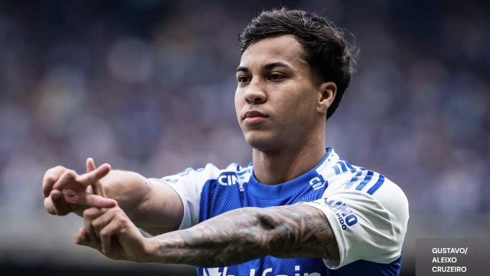 IL PAYE SES COÉQUIPIERS 500€ POUR UNE PASSE DÉCISIVE