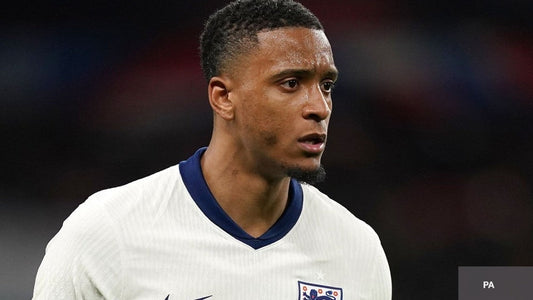 Ezri Konsa avec les three Lions 