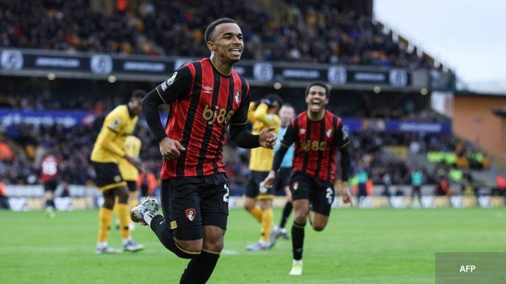 Eli Kroupi Jr score goal against WOLVERHAMPTON with Bournemouth Premier League 