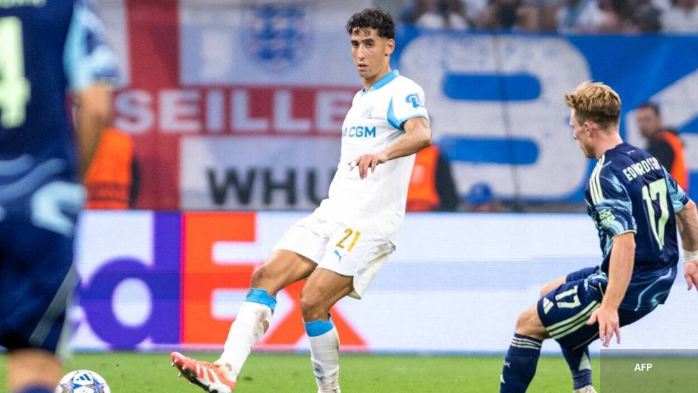 Aguerd avec L'OLYMPIQUE DE MARSEILLE en plein match 