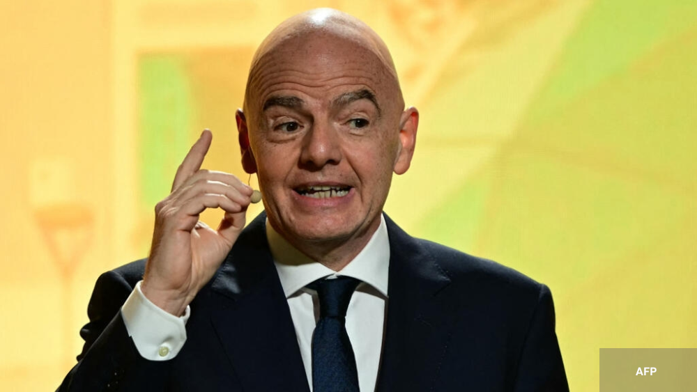 Gianni Infantino en pleine conférence 