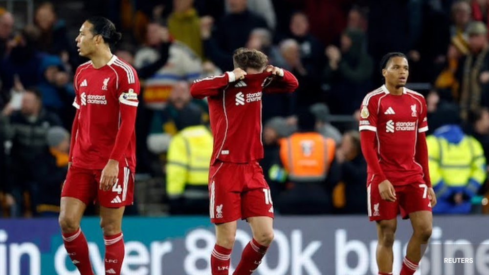 Joueur de Liverpool dépité après leurs défaite face à WOLVERHAMPTON 