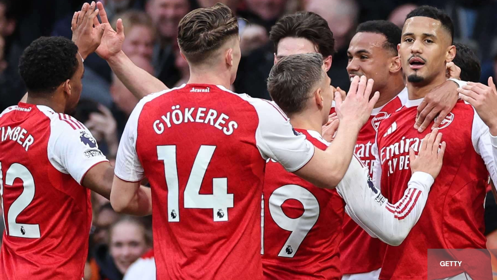 Joueur d'Arsenal qui célèbre un but 