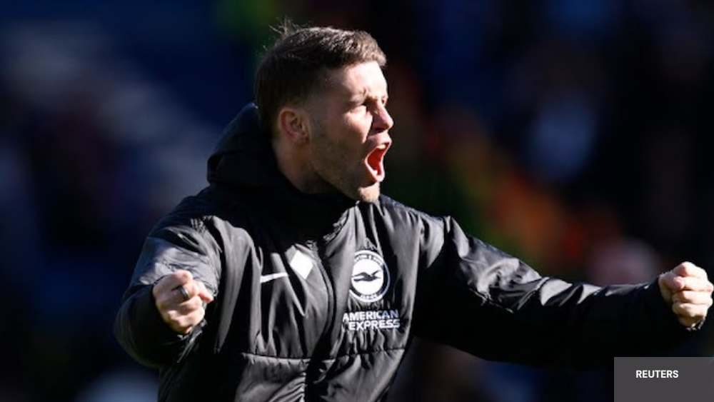 Fabian Hürzler qui célèbre la victoire de Brighton face à Liverpool 
