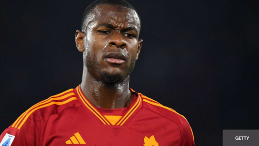Evan Ndicka AS Roma en match à domicile 