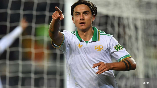 Paulo Dybala avec l'AS Roma maillot extérieur blanc 2026
