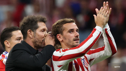 Diego Simeone avec Antoine Griezmann célébrant une victoire 