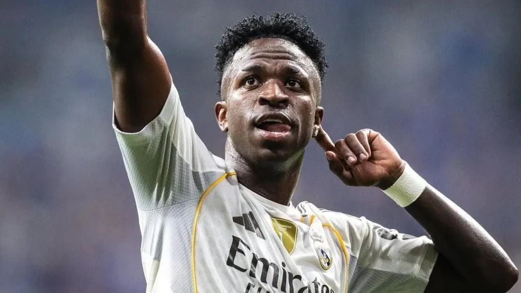 Image DTV Portal, Vinicius qui célèbre avec le Real Madrid 
